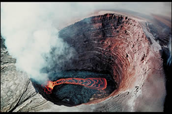 Lava Lake in Pu oo oo crater Hawaii USGS